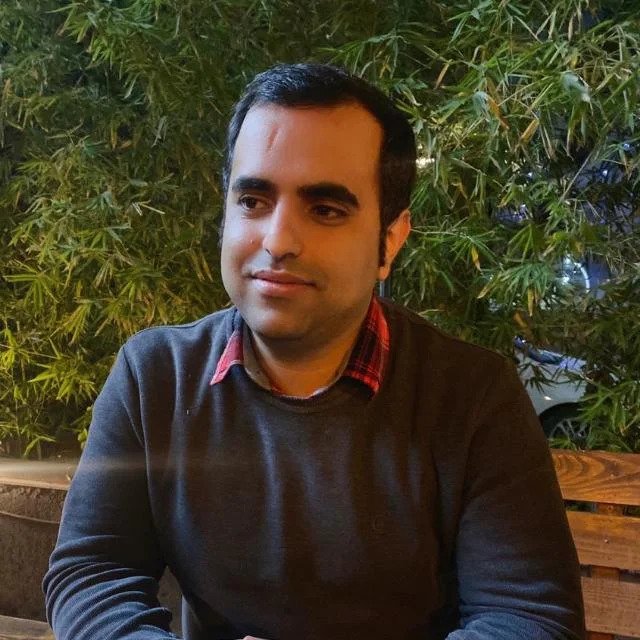 Hamid Khaksarinezhad